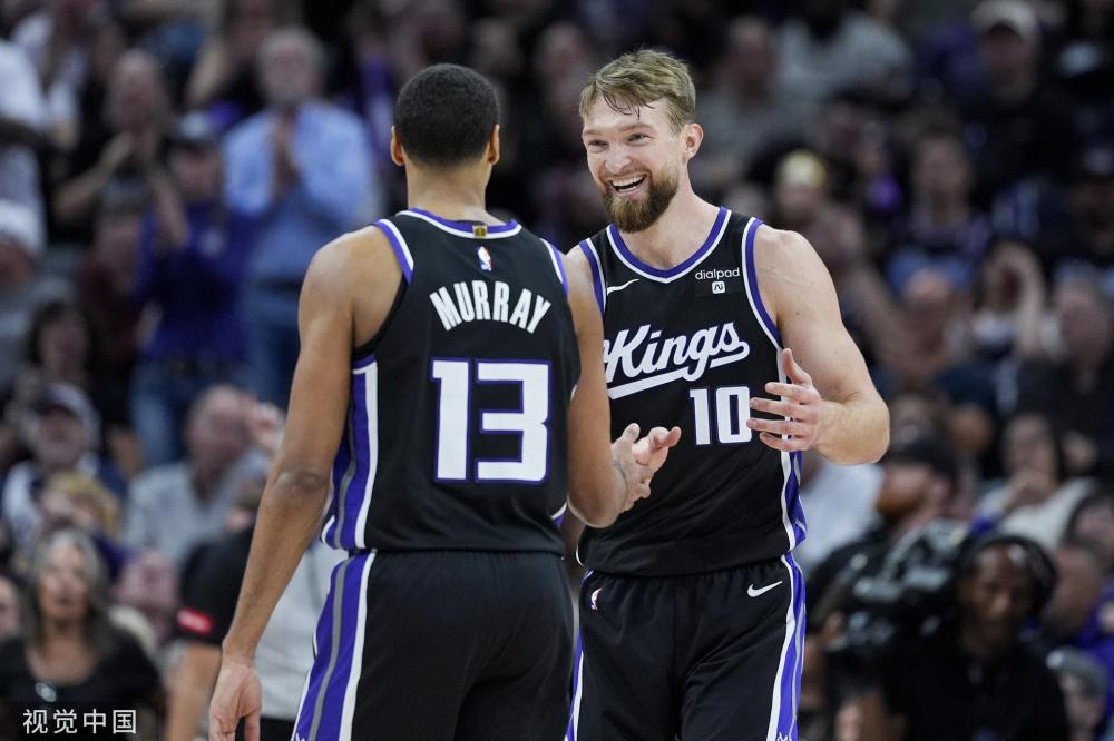 岁成人首秀 岁成人首秀