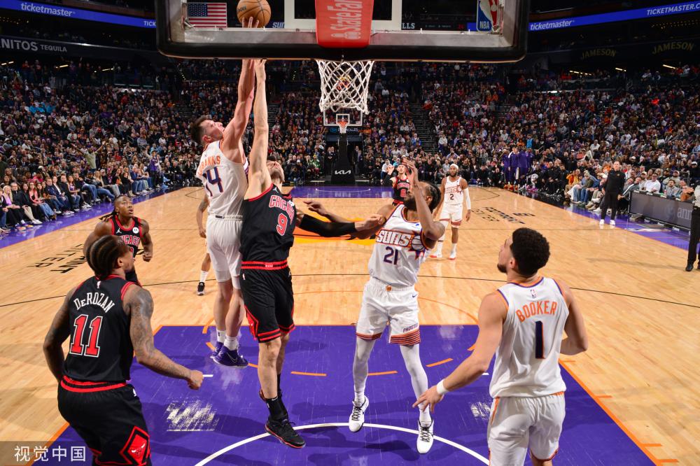 对阵狼队的 对阵狼队的