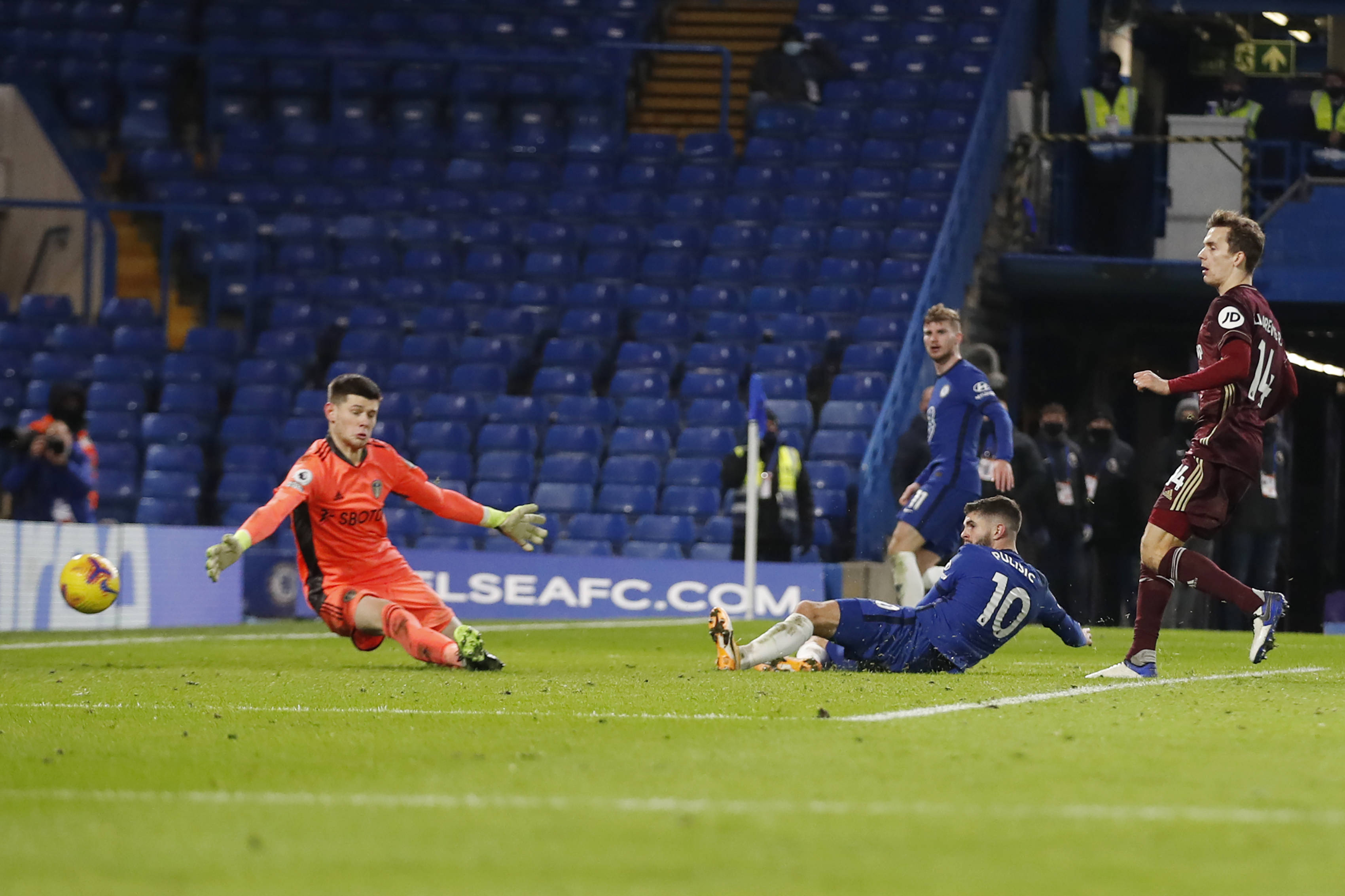 续约背后的 续约背后的